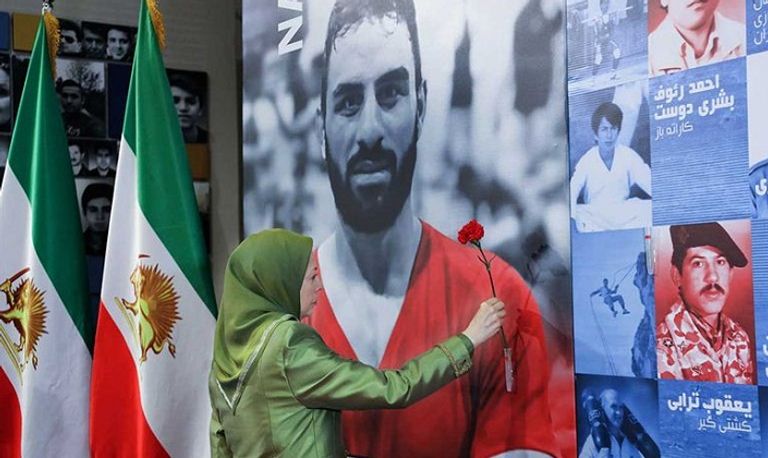 مريم رجوي وزهرة لروح المصارع الإيراني نويد أفكاري أحد ضحايا النظام  المصارع نويد أفكاري