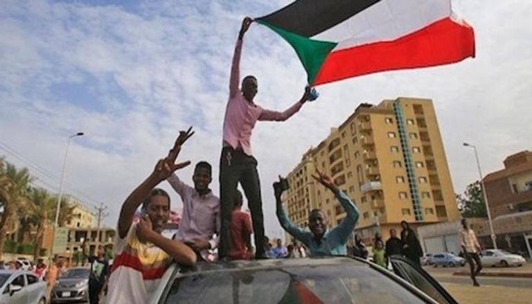 جانب من مظاهرة سابقة في السودان احتفالا بزوال نظام البشير