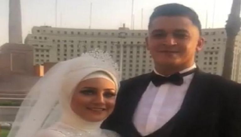 العروسان في ميدان التحرير