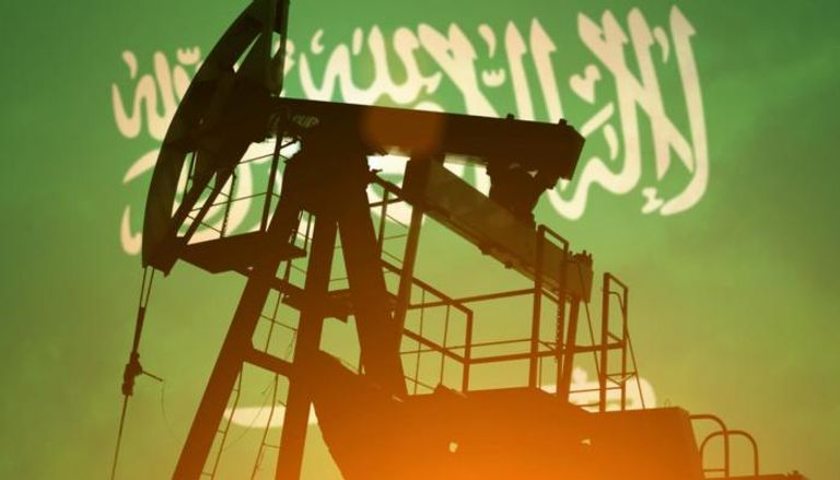 السعودية تقود جهودا عالمية لاستقرار صناعة النفط