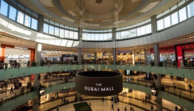 تشديد على ضرورة الالتزام بإجراءات مكافحة كورونا في متاجر دبي