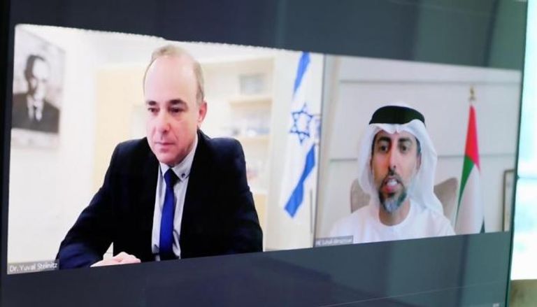 وزير الطاقة والبنية التحتية الإماراتي ونظيره الإسرائيلي