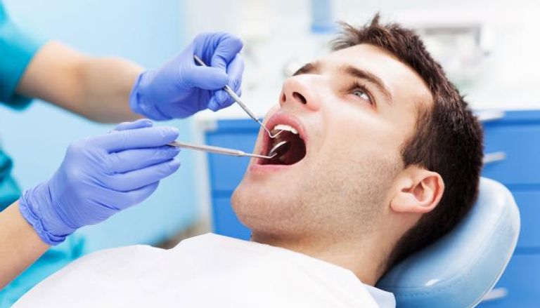 التسوس يمكن أن يُصيب الأسنان المغطاة بالتيجان