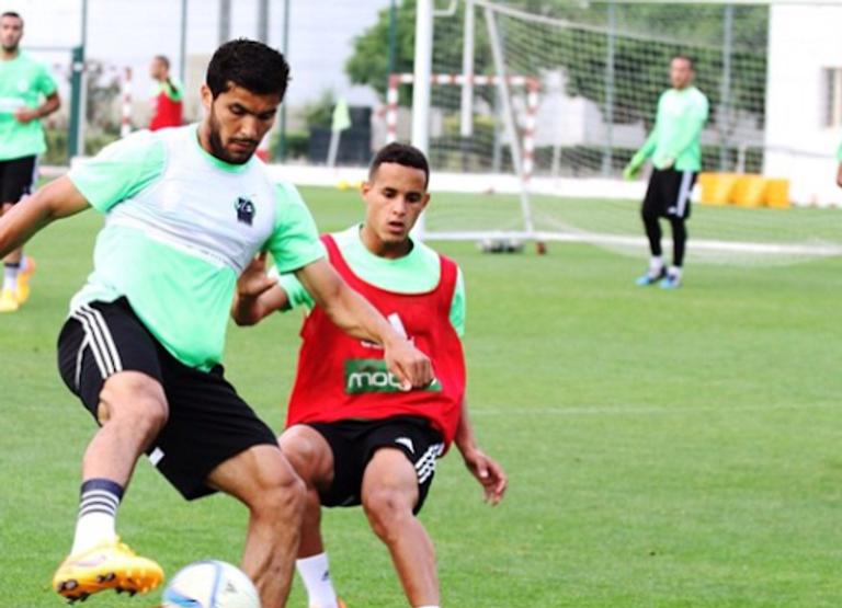 يوسف عطال لاعب منتخب الجزائر