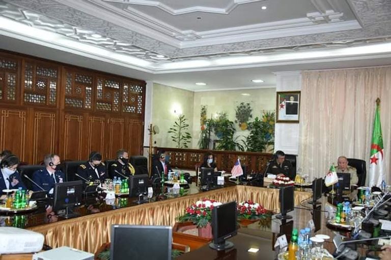 رئيس أركان الجيش الجزائري وقائد أفريكوم جانب من استقبال الرئيس الجزائري لقائد أفريكوم