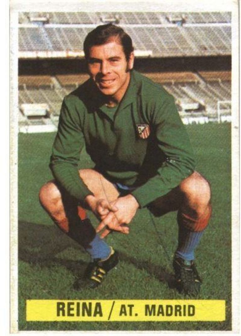 الحارس الإسباني ميجيل رينا ديفيد فيا بقميص برشلونة