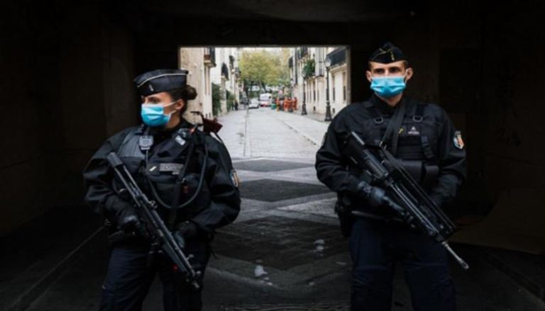 الشرطة الفرنسية في محيط موقع هجوم "شارلي إيبدو"