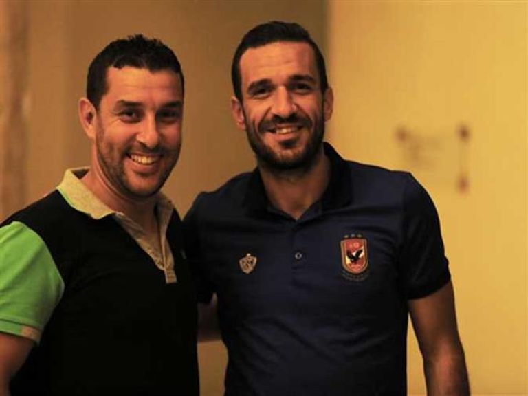 بوجلبان ومواطنه علي معلول نجم الأهلي الحالي