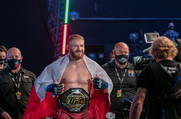 أحد المشاركين في المنافسات 