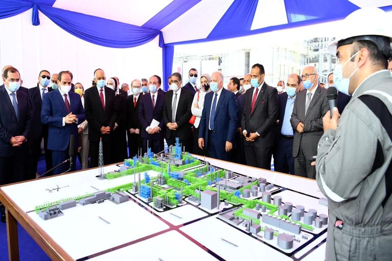                               الرئيس المصري عبدالفتاح السيسي أثناء افتتاح مشروع مصفاة المصرية للتكرير 