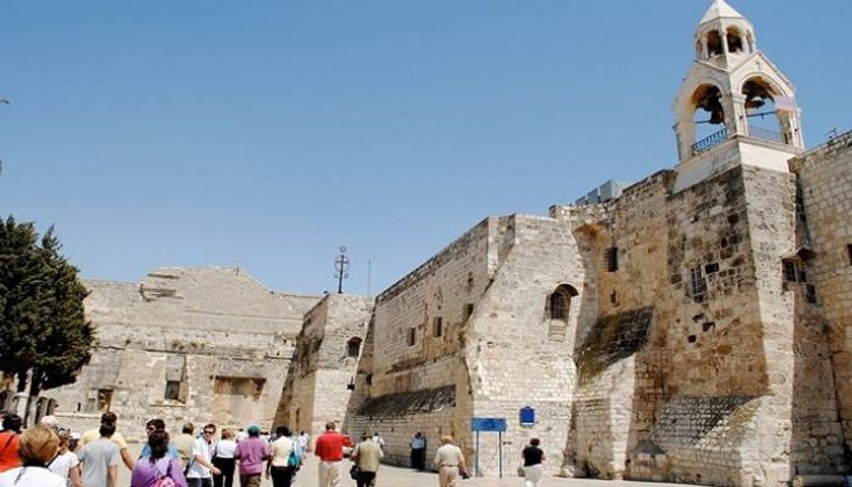 المواقع الدينية تجذب السياح في فلسطين 
