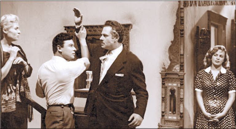 الفنان المصري أحمد رمزي