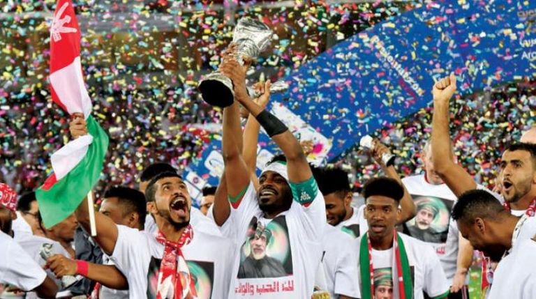 منتخب عمان توج بكأس الخليج على أرض الكويت في 2017 منتخب الكويت بطل خليجي 20 عام 2010