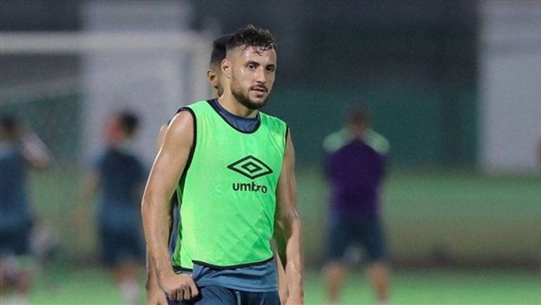 يوسف بلايلي بقميص الأهلي السعودي يوسف بلايلي بقميص الأهلي السعودي