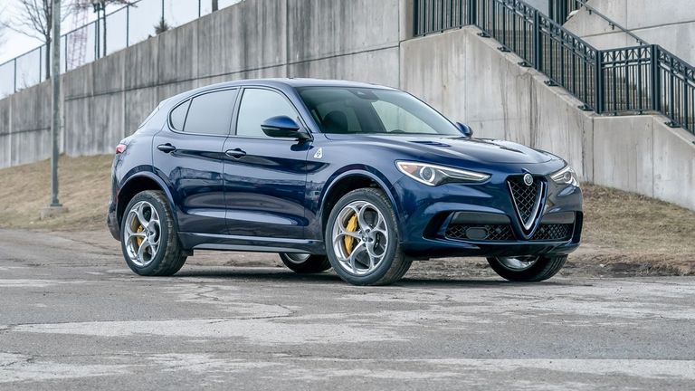 ألفا روميو Stelvio Quadrifoglio ألفا روميو Stelvio Quadrifoglio