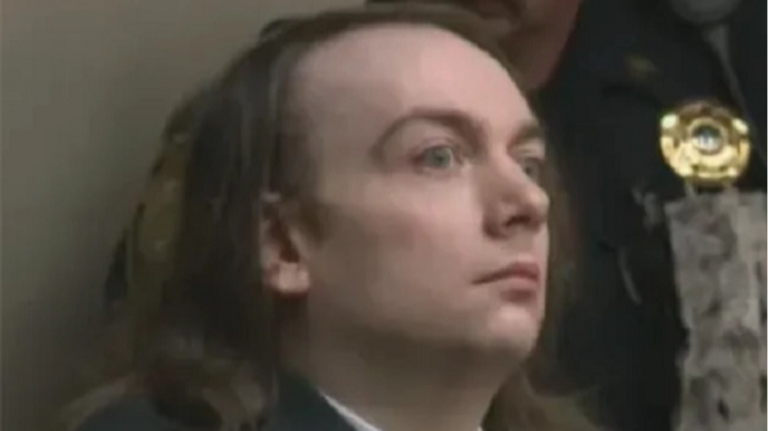 المتهم جويل جاي داخل المحكمة