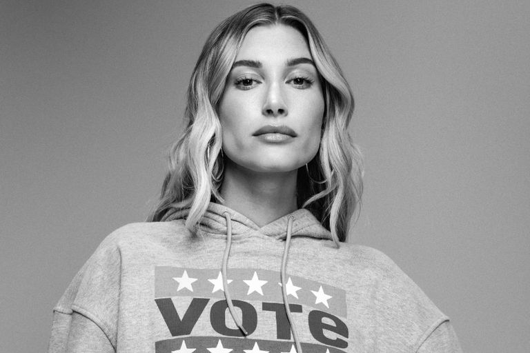 نجوم هوليوود يرتدون ملابس تشجع على التصويت