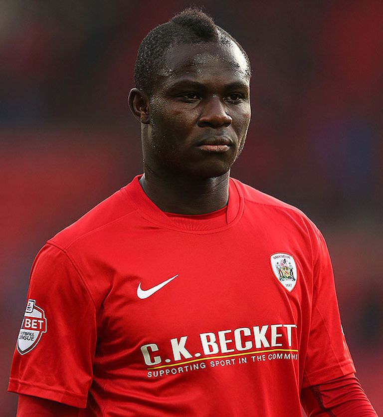 الغاني إيمانويل فريمبونج لاعب أرسنال وبارنسلي السابق