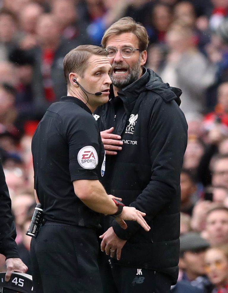 كلوب والحكم باوسون