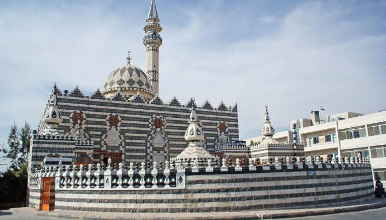 مسجد أبو درويش من أقدم مساجد العاصمة عمان 