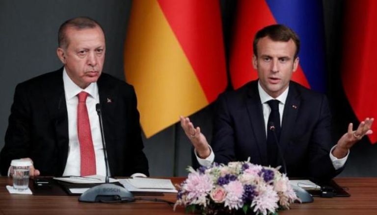 ماكرون يتهم تركيا بافتعال الأزمات مع اليونان وبمنطقة القوقاز