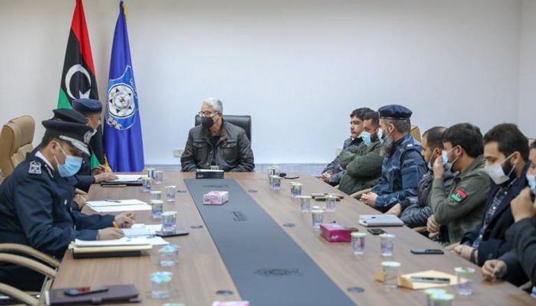 وزير داخلية السراج يجتمع برئيس وأعضاء لجنة دمج المليشيات المسلحة