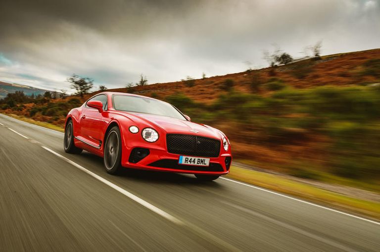 طراز Continental GT طراز أستون مارتن DBS Superleggera