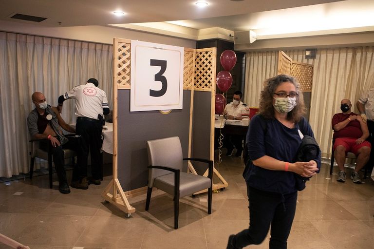 حملة التطعيم ضد كورونا في إسرائيل