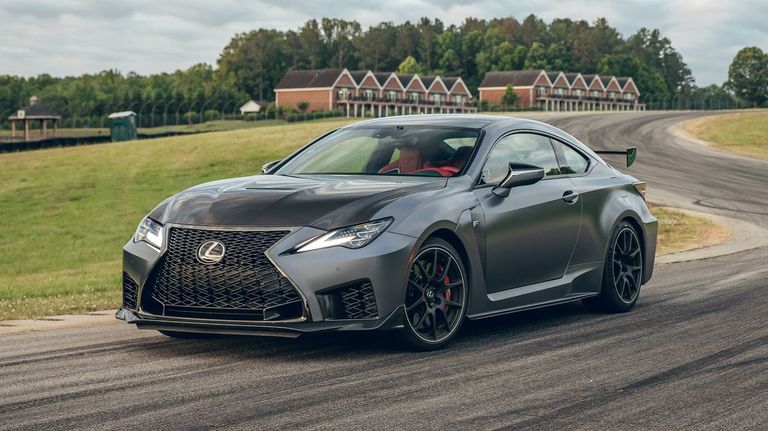 لكزس 2020 RC F لكزس 2020 UX