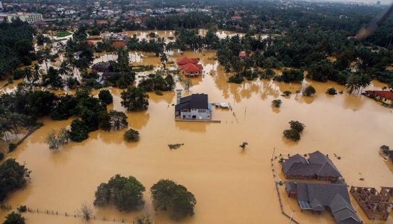 فيضانات في ماليزيا تجلي آلاف السكان