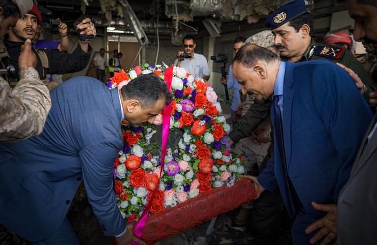 أول رحلة جوية لمطار عدن عقب الهجوم الحوثي