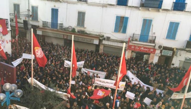 فعالية احتجاجية أمام مقر اتحاد الشغل التونسي - أرشيفية