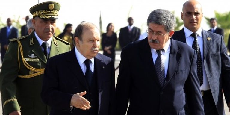 الرئيس الجزائري السابق عبد العزيز بوتفليقة ورئيس وزرائه أحمد أويحيى شقيق بوتفليقة ورئيس الوزراء الجزائري الأسبق أحمد أويحيى - أرشيفية