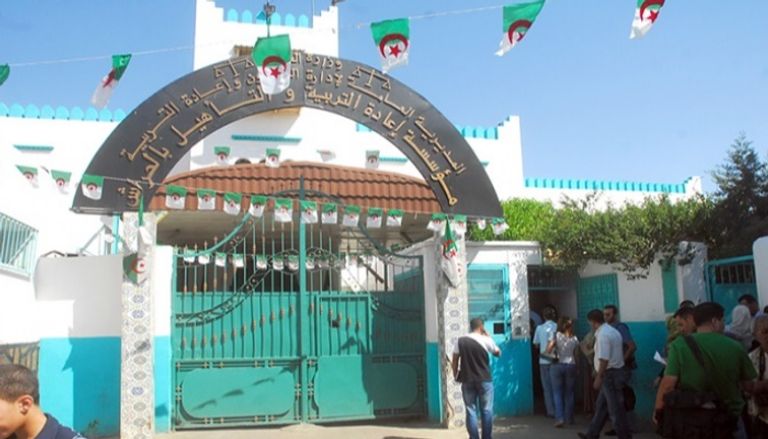 سجن الحراش بالجزائر - أرشيفية شقيق بوتفليقة ورئيس الوزراء الجزائري الأسبق أحمد أويحيى - أرشيفية