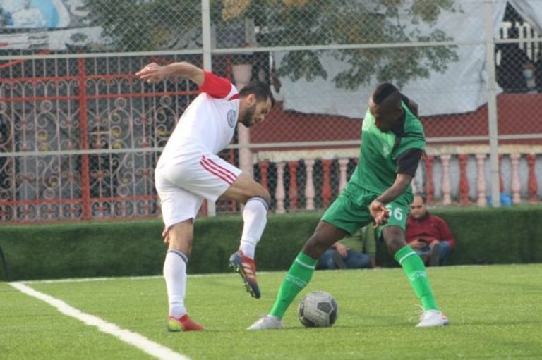 من إحدى مباريات الدوري الممتاز في غزة إحدى مباريات الدوري الممتاز في غزة - أرشيفية