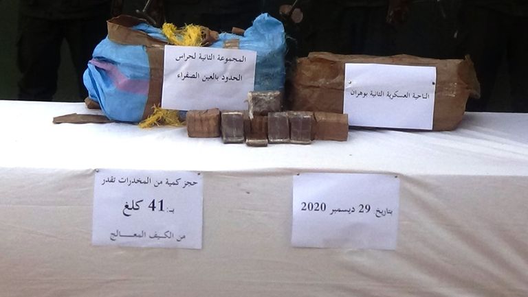 كميات كبيرة من المخدرات ضبطها الجيش الجزائري في الأسبوع الأول من 2021 مخدرات ضبطها الجيش الجزائري بالأسبوع الأول من 2021