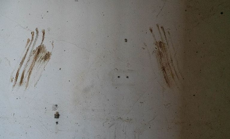 جانب من داخل سجن داعش في الرقة - ديلي ميل