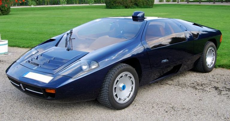 طراز Isdera Imperator C108i طراز Lotec C1000