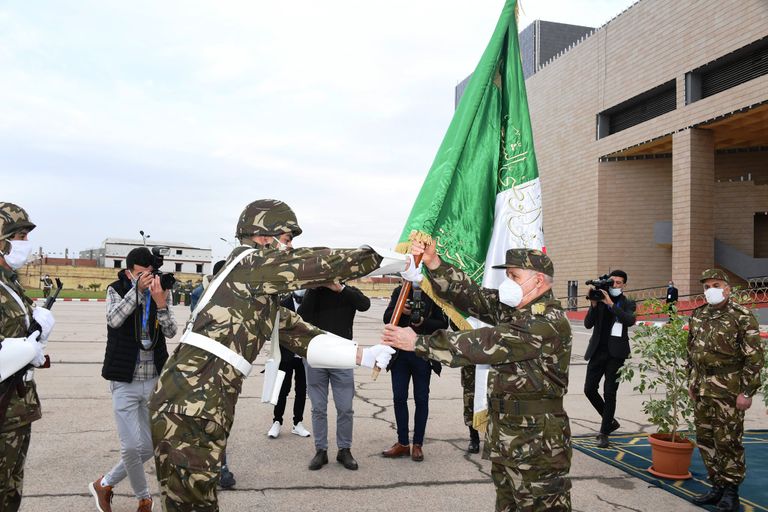 مراسم تنصيب قائد القوات الجوية بالإنابة الجديد بالجزائر مراسم تنصيب قائد القوات الجوية الجديد في الجزائر