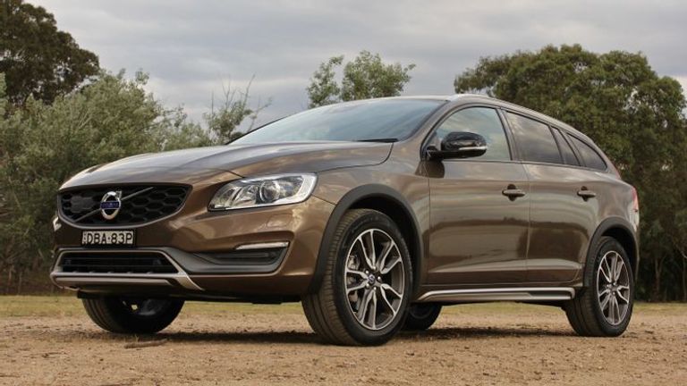 فولفو V60 ميتسوبيشي Lancer Evolution IX Wagon