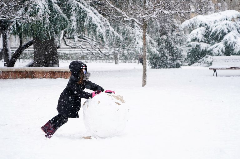 مدريد تكتسي بطبقة من الثلوج