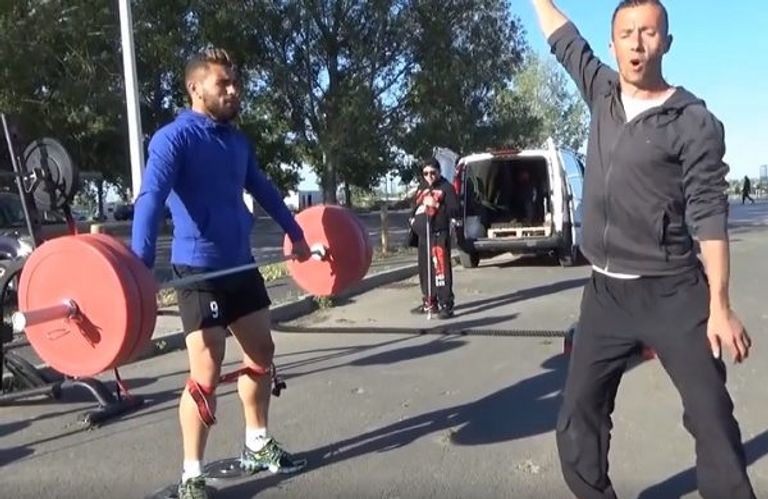 الجزائري أندي ديلور نجم مونبيلييه خلال تدريباته الخاصة