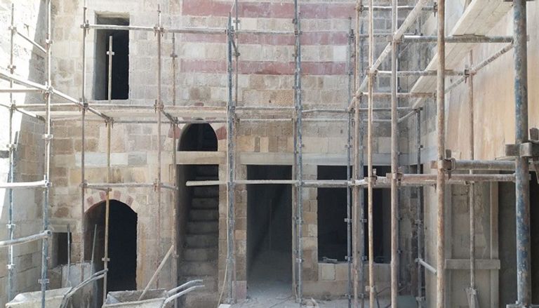 جانب من نشاط تطوعي لتنظيف وترميم مباني غزة الأثرية