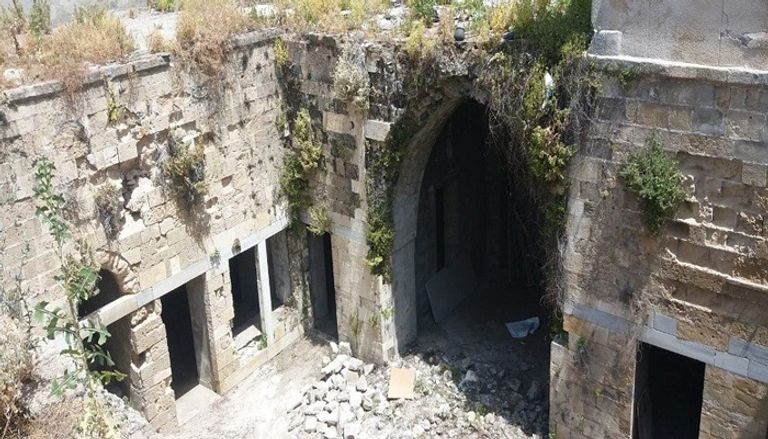 جانب من نشاط تطوعي لتنظيف وترميم مباني غزة الأثرية