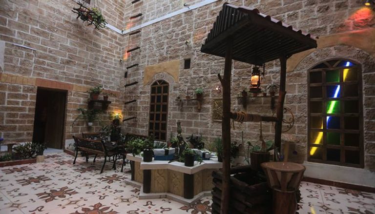 جانب من نشاط تطوعي لتنظيف وترميم مباني غزة الأثرية