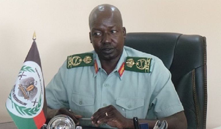 الجنرال توماس سريلو سواكا زعيم حركة جبهة الخلاص الوطني الرافضة لاتفاق السلام بجنوب السودان دورية تابعة لجيش جنوب السودان