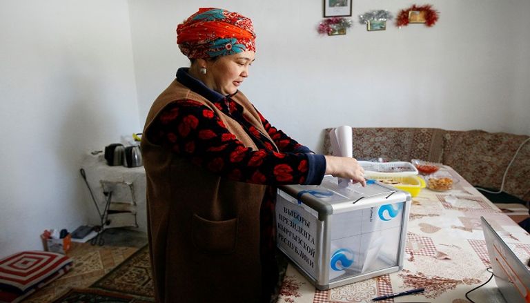 رئيس الوزراء صدر جباروف وزوجته