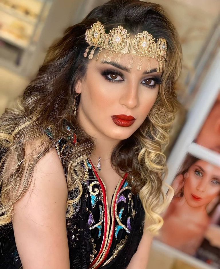 الفنانة الجزائرية سهيلة بن لشهب الفنانة الجزائرية مونية بن فغول