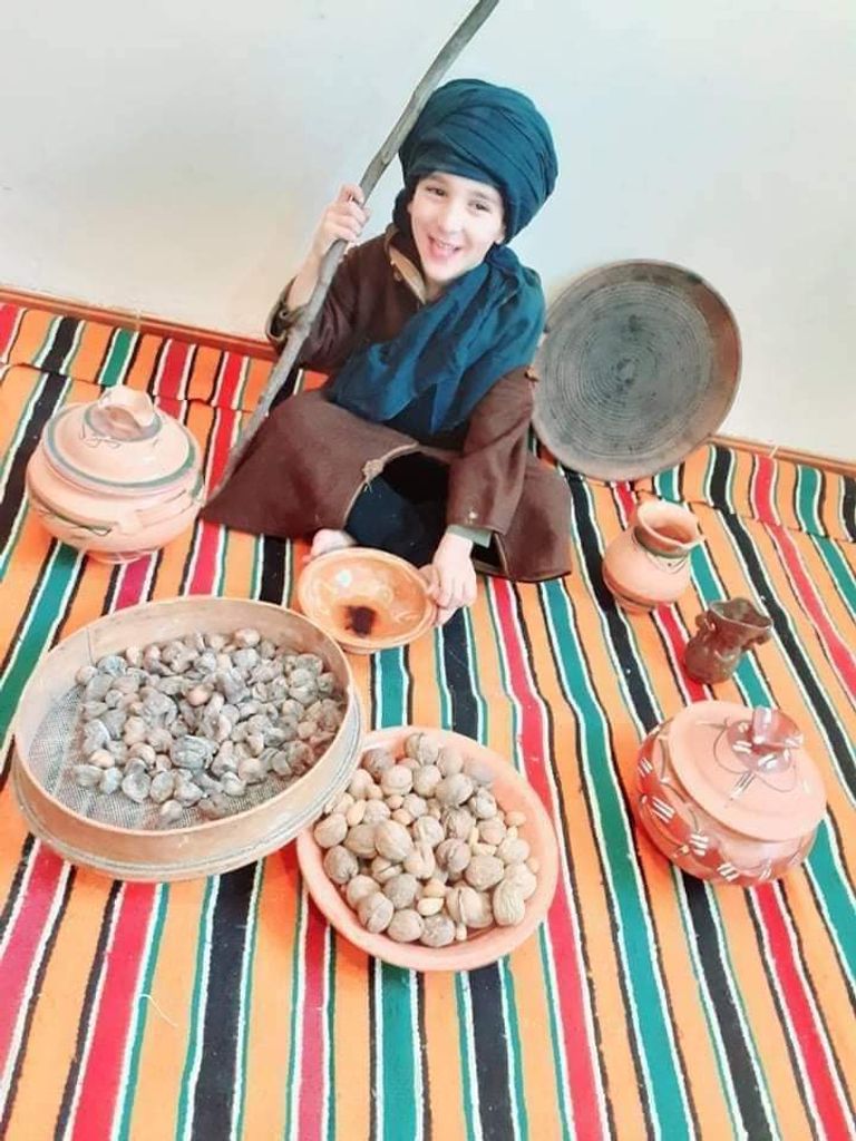 احتفالات بالسنة الأمازيغية بالجزائر أطفال المدراس بالجزائر يحتفلون برأس السنة الأمازيغية