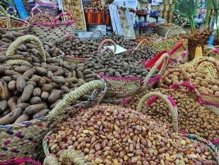 احتفالات بالسنة الأمازيغية بالجزائر أطفال المدراس بالجزائر يحتفلون برأس السنة الأمازيغية